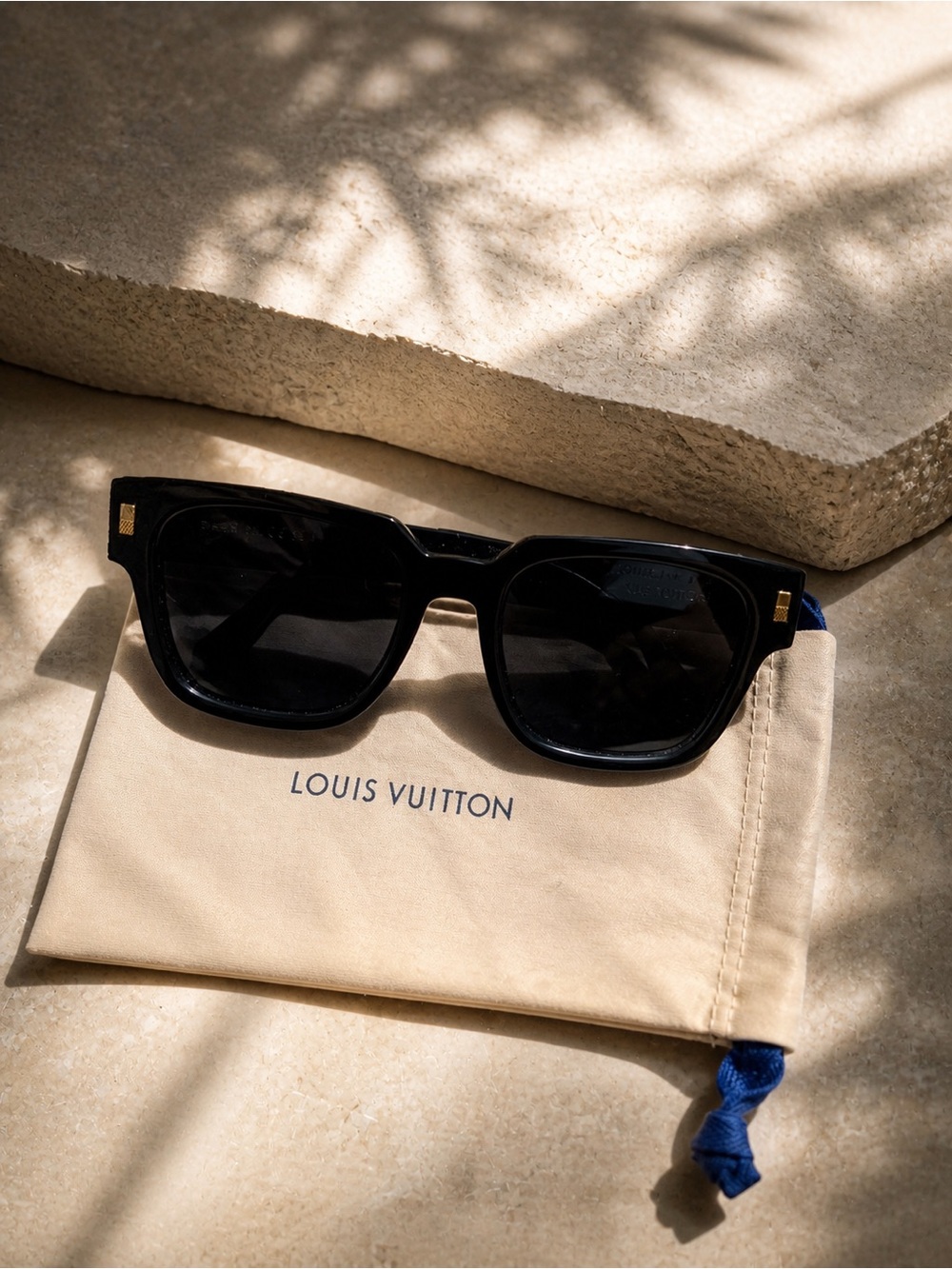 LOUIS VUITTON Square Sunglasses Limited Edition - Picture 6 of 16